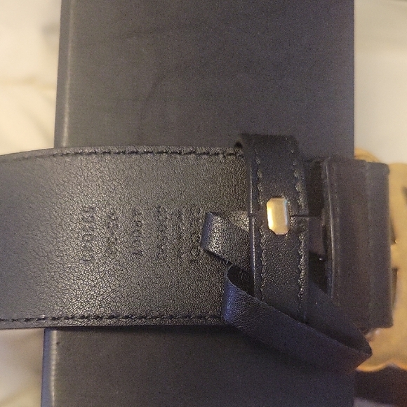 Gucci Black Belt with Gold GG Buckle main image 4